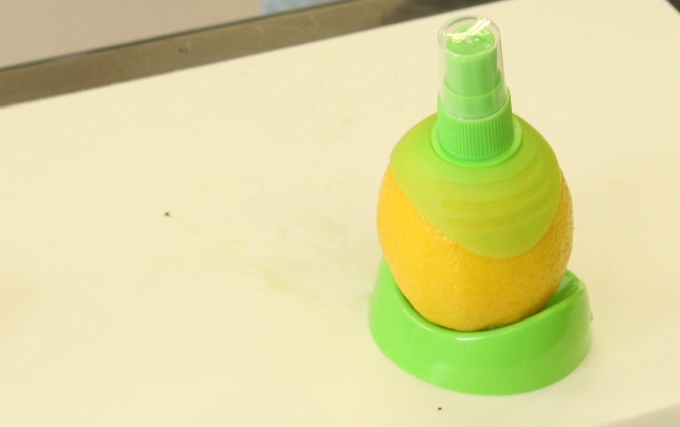 フレッシュなレモンが丸ごとスプレーになる「スプレモン」は絶対に便利 | 梅さんのレビューブログ